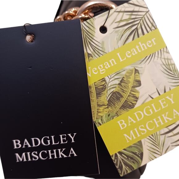 Badgley Mischka Quilted Wallet on a Chain Purse Black Crossbody Gold Studs Glam - Picture 10 of 16